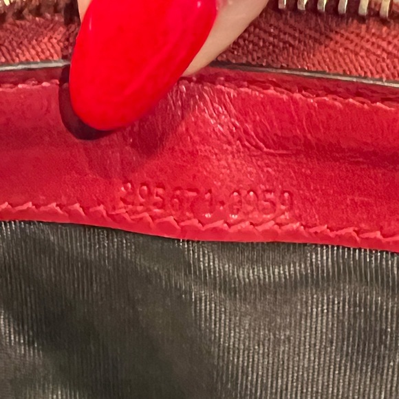 Authentic Gucci Beige/Red GG Canvas Zip Around
Wallet - Picture 9 of 9